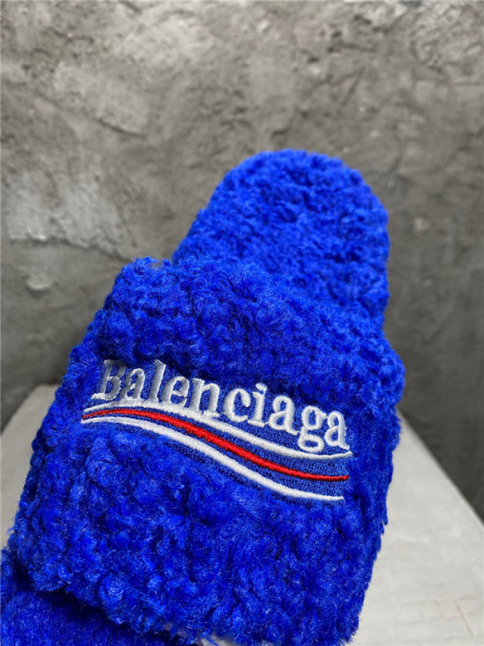 BLCG SLIPPERS