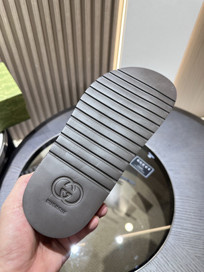 GUCC SLIPPERS