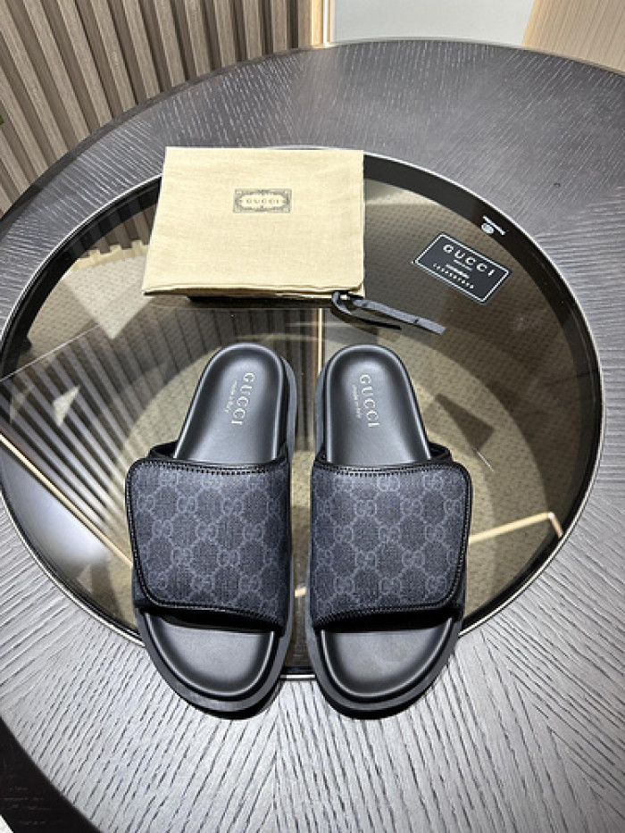 GUCC SLIPPERS