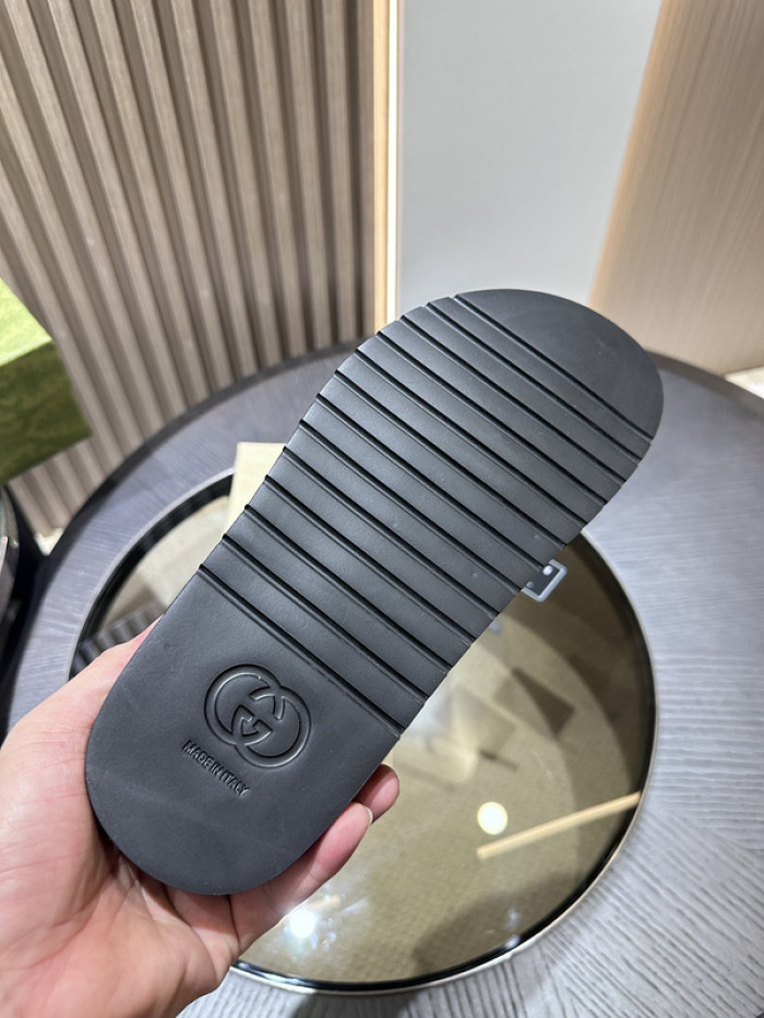 GUCC SLIPPERS