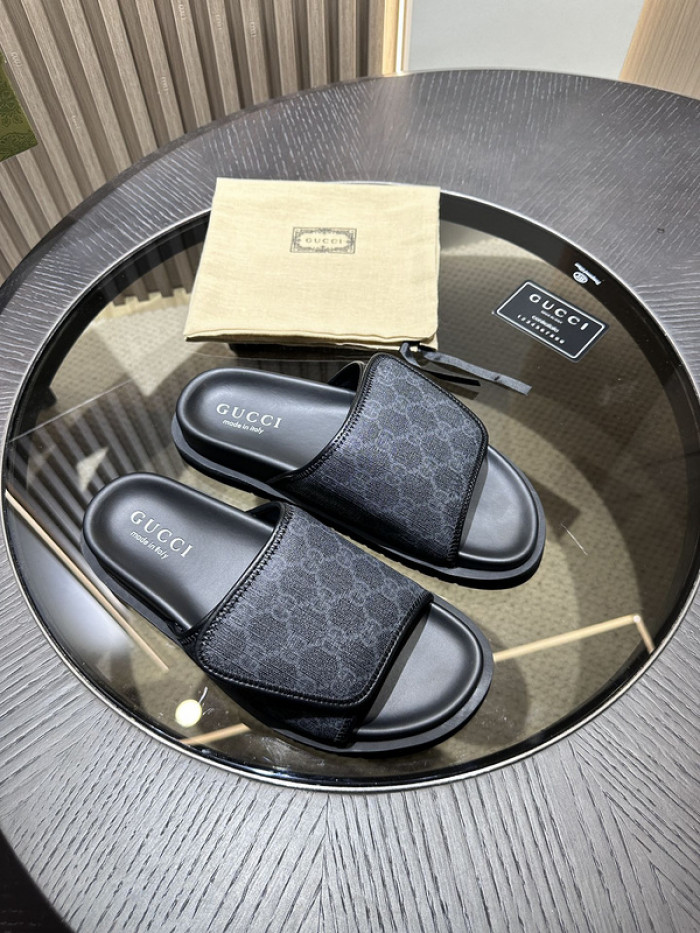 GUCC SLIPPERS