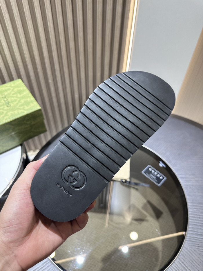 GUCC SLIPPERS