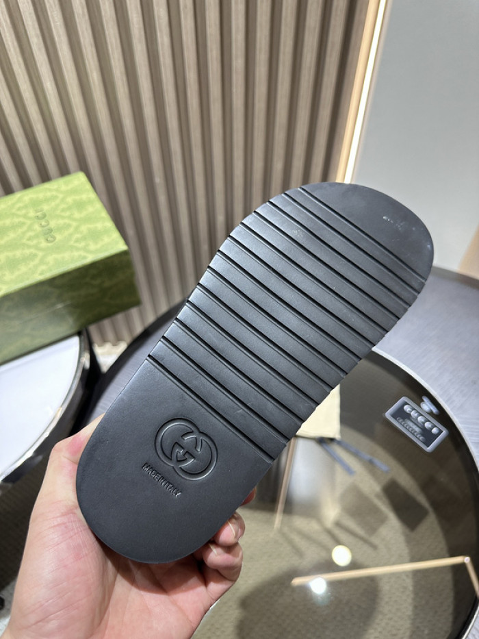 GUCC SLIPPERS