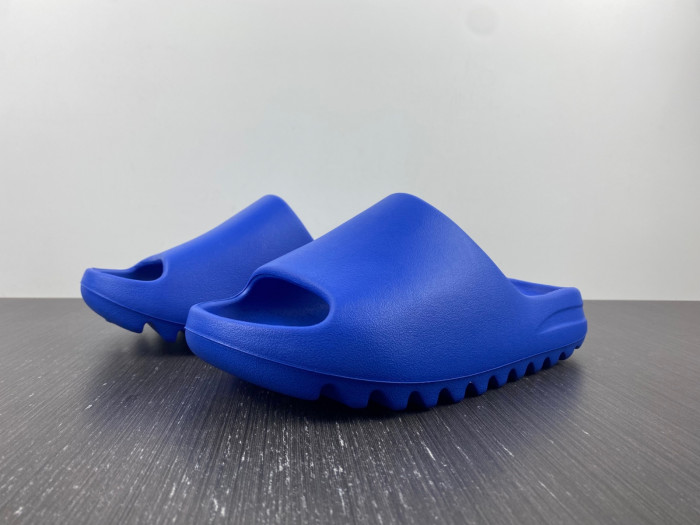 Y**zy slide ''glow green'' 2022  id4133