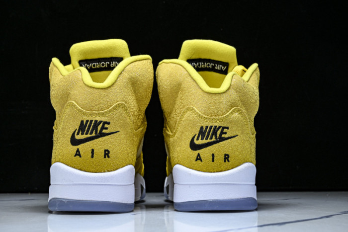 Air Jordan 5 Retro HQ7978-701