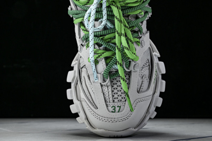 BLCG Track  800590 WTRHK 1340