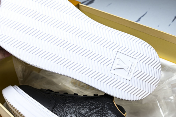 LV SNEAKER FOR-LV384