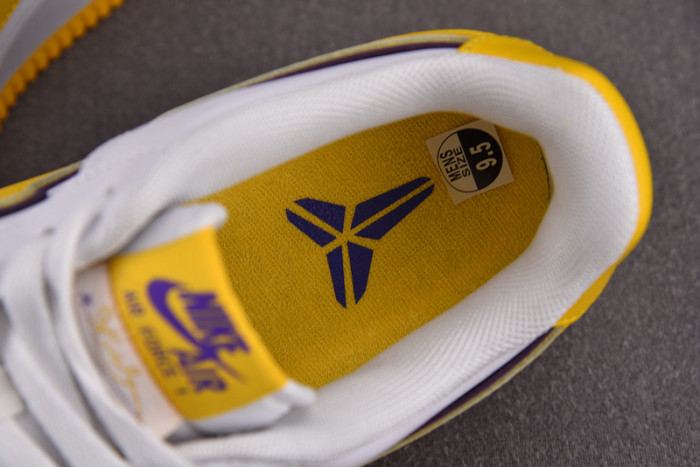 Nike Air Force 1 x Kobe Retro QS  FZ1151-100