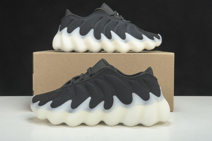 ad*s Y**zy boost 400 h68031