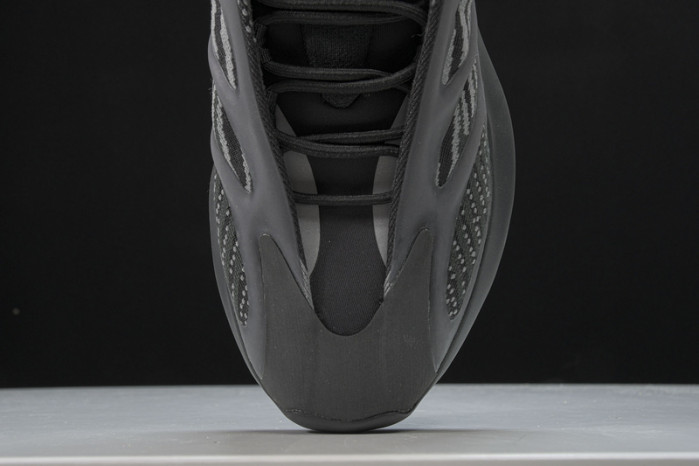 ADIDAS YEEZY 700 V3 “ALVAH”H67799