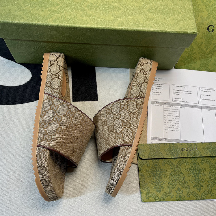 GUCC SLIPPERS