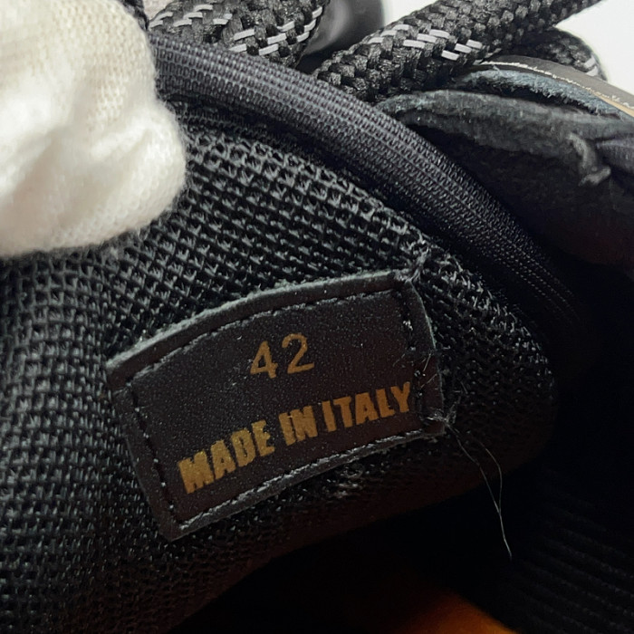 VERS SNEAKERS