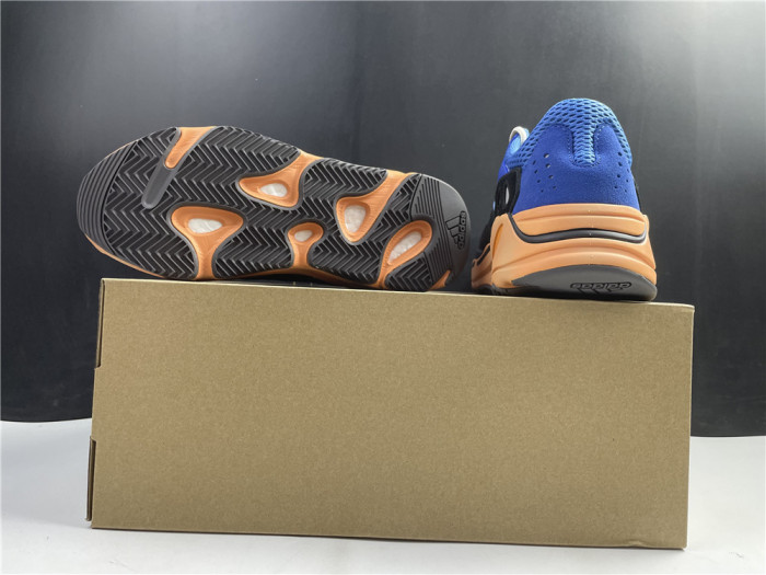 ad*s Y**zy boost 700  gz0541