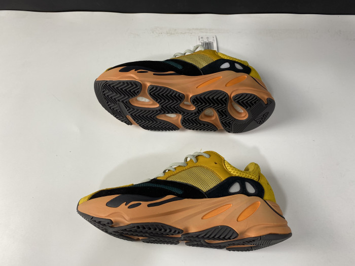 ad*s Y**zy boost 700 new colorway sun yellow wave runner gz6984
