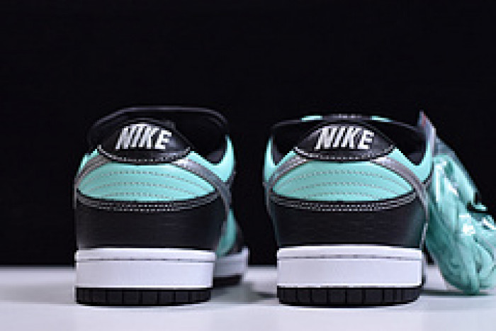 nike sb x diamond dunk  ＂T*f*ny＂ 304292-402