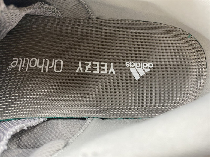 ad*s Y**zy 500 taupe light gx3607
