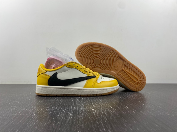 Travis Scott x Air Jordan 1 Low DZ4137-700