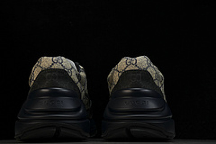 GUCC  Sneaker