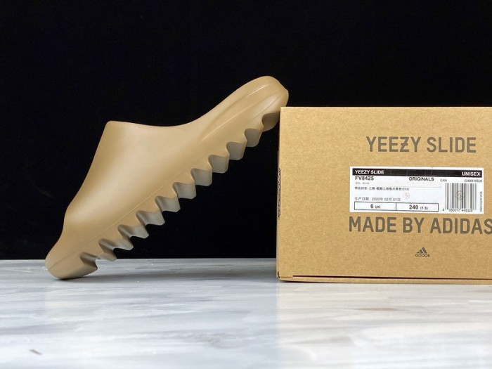 Y**zy slide earth brown  fv8425