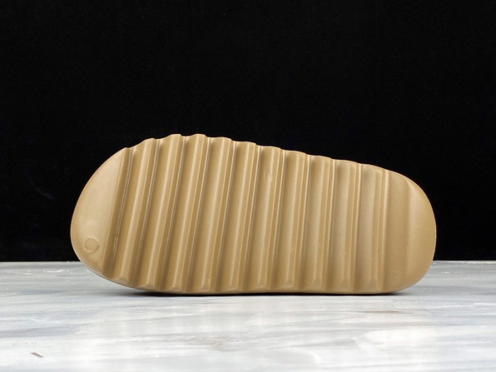 Y**zy slide earth brown  fv8425