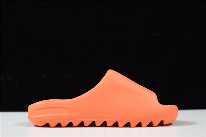 ad*s Y**zy slide bone fy7497