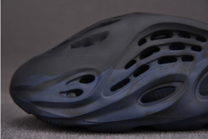 Y**zy foam rnnr mineral blue - gv7903