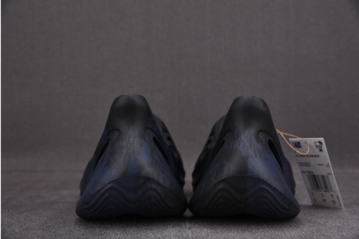 Y**zy foam rnnr mineral blue - gv7903