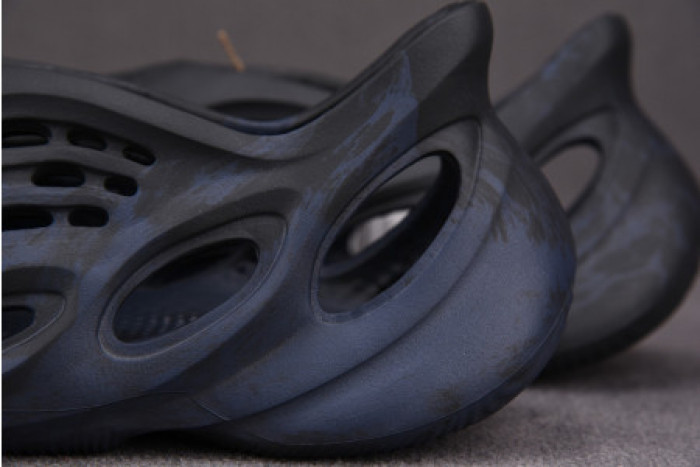 Y**zy foam rnnr mineral blue - gv7903