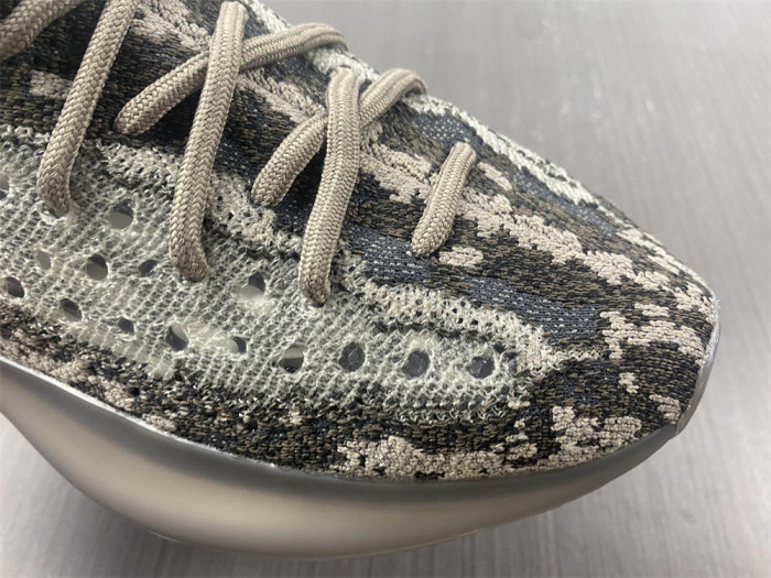 ad*s Y**zy boost 380 stone salt gz0472