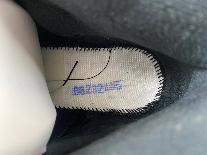Air Jordan 5 “Black Metallic Reimagined”  HF3975-001
