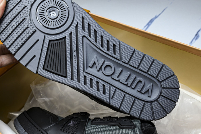 LV SNEAKER TRAINER FOR-LV432