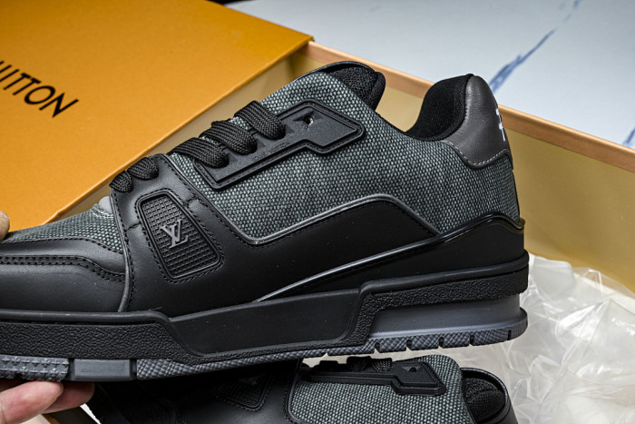 LV SNEAKER TRAINER FOR-LV432