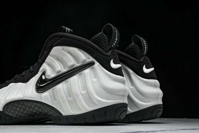 Nike Air Foamposite Metallic Silver HF0794-001