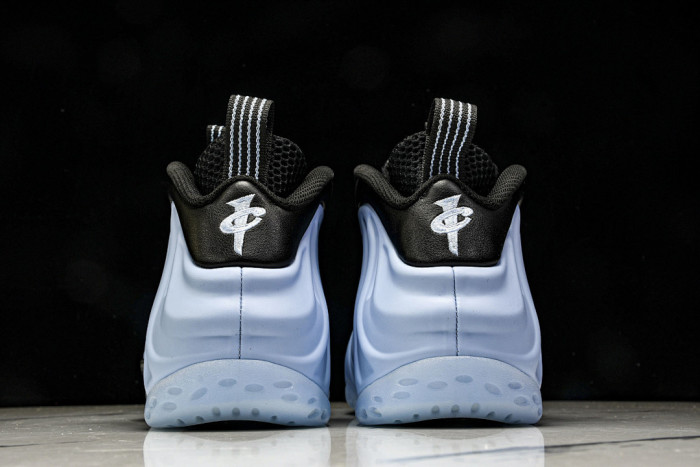Nike Air Foamposite “Psychic Blue” HJ6014-400
