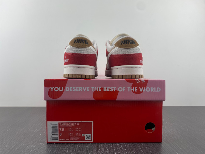 Nike Dunk Low se 85 Merry Christmas DO9457-112