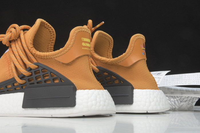 Ad*s nmd r1 pharrell hu hue man tangerine  bb3070