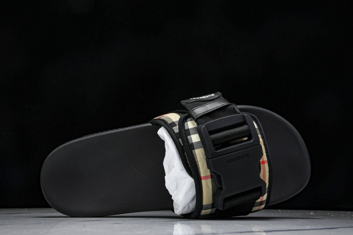 BURBERRY Slide
