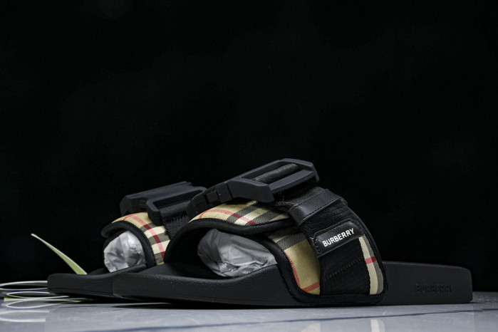 BURBERRY Slide