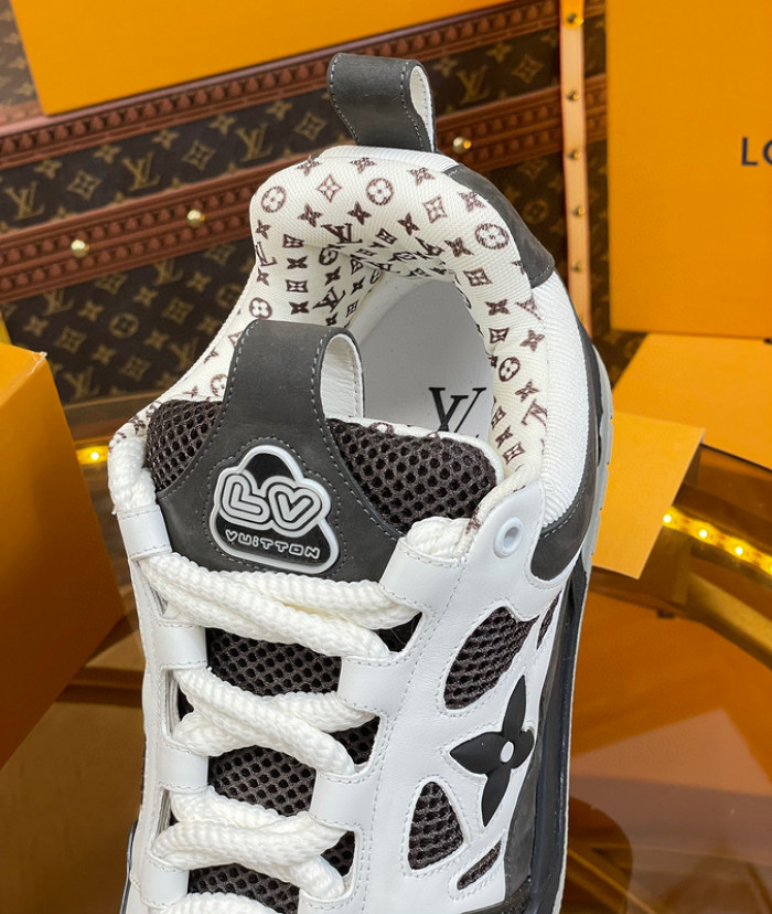 LV SNEAKER LOW  10801