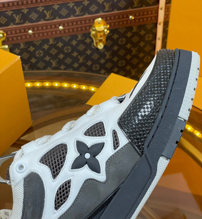 LV SNEAKER LOW  10801