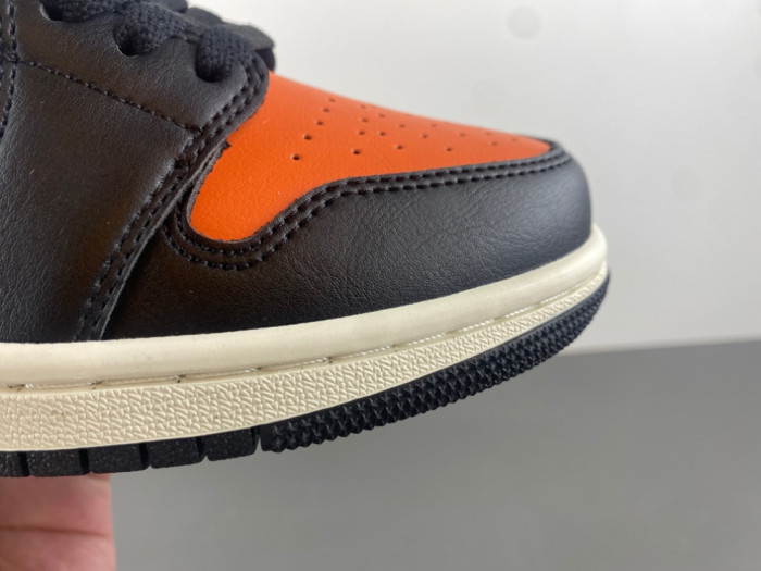 Air Jordan 1 Low  555558-081