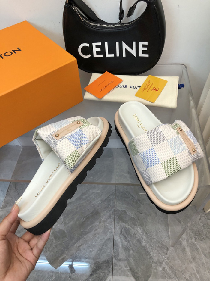 LV SLIPPERS