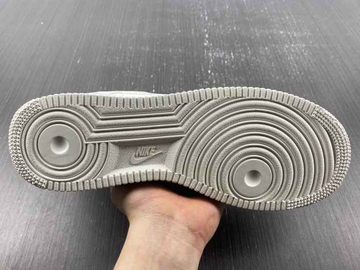 Nike Air Force 1 LV 052801