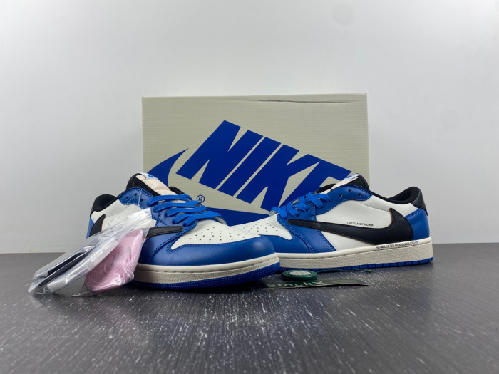 Travis Scott x Air Jordan 1 Low  DM7866-888