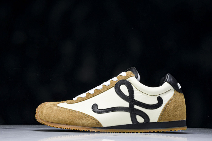 L*0ewe Ballet Runner  LW-FOR15