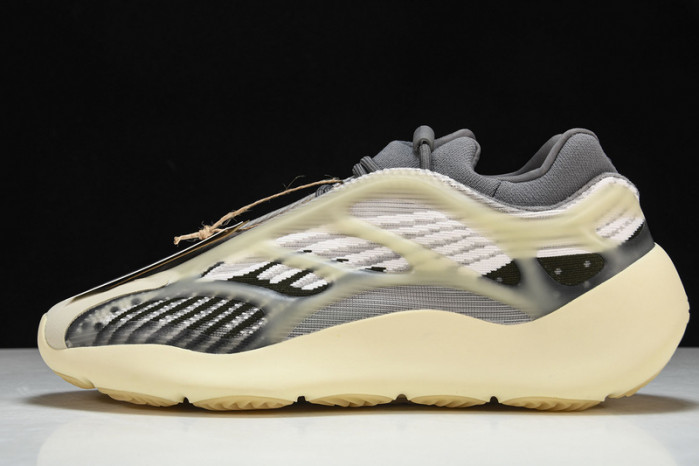 ad*s Y**zy 700 v3  fade id1674