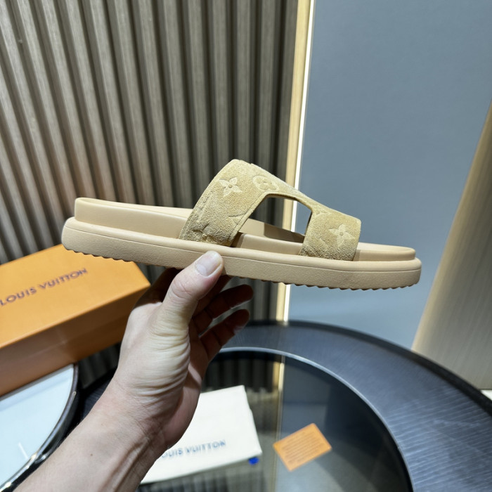 LV SLIPPERS