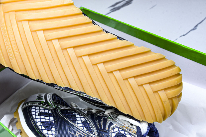 BOTTEGA VENETA  SNEAKER