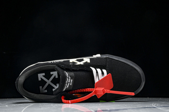 OF X  c/o Virgil Abloh Vulc Low Top 070902