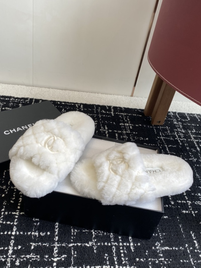 CH*NEL SLIPPERS